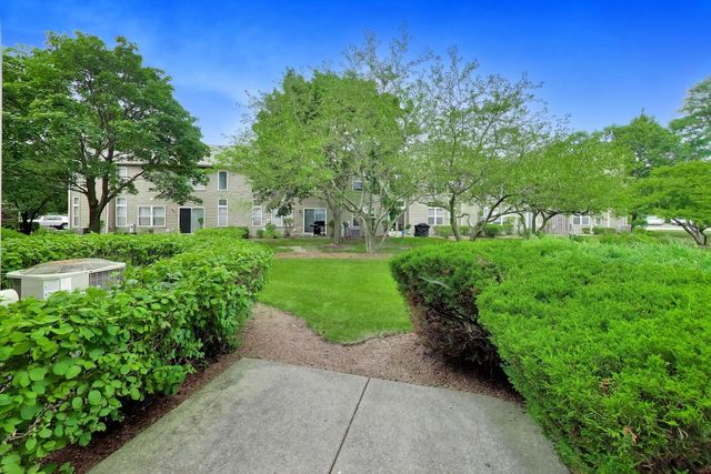 340 S Jewel Court, Palatine, IL 60074