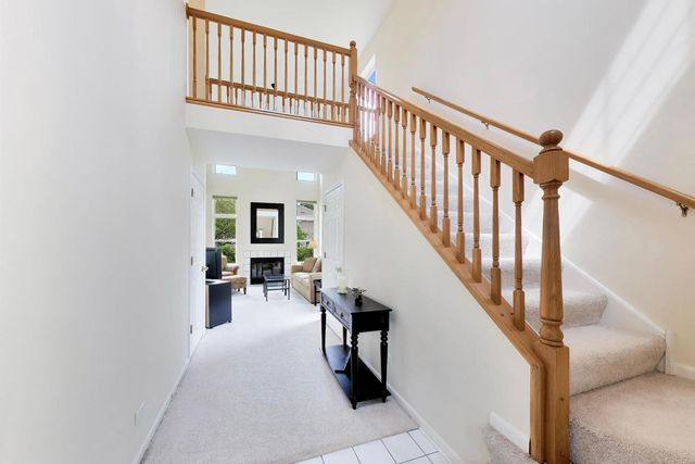 340 S Jewel Court, Palatine, IL 60074