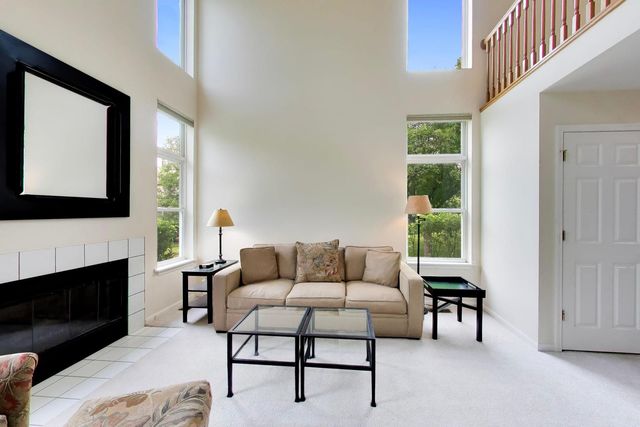 340 S Jewel Court, Palatine, IL 60074