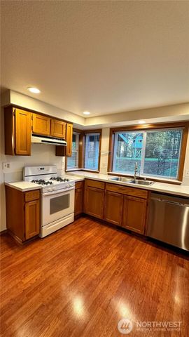 8036 Supreme Court SW, Olympia, WA 98512