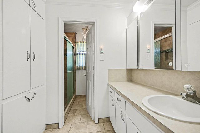 1703 Burnett Avenue, Baytown, TX 77520