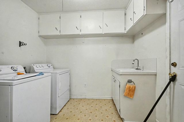 1703 Burnett Avenue, Baytown, TX 77520