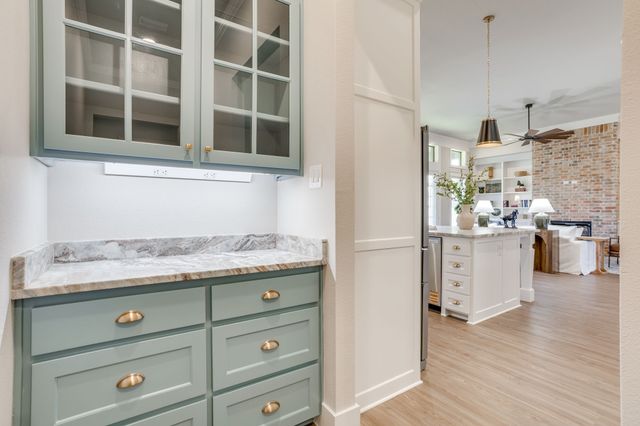 2716 River Path Court, Burleson, TX 76028