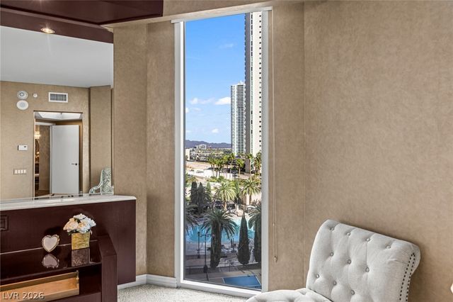 2877 Paradise Road 504, Las Vegas, NV 89109