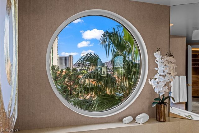 2877 Paradise Road 504, Las Vegas, NV 89109