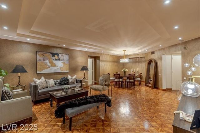 2877 Paradise Road 504, Las Vegas, NV 89109