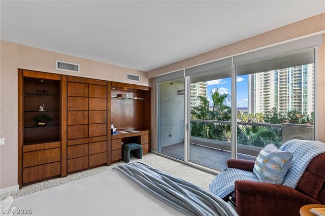 2877 Paradise Road 504, Las Vegas, NV 89109