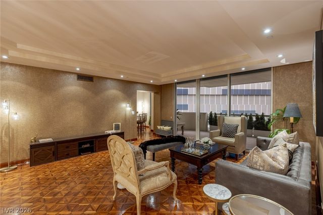 2877 Paradise Road 504, Las Vegas, NV 89109