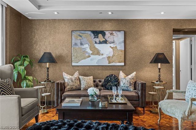 2877 Paradise Road 504, Las Vegas, NV 89109