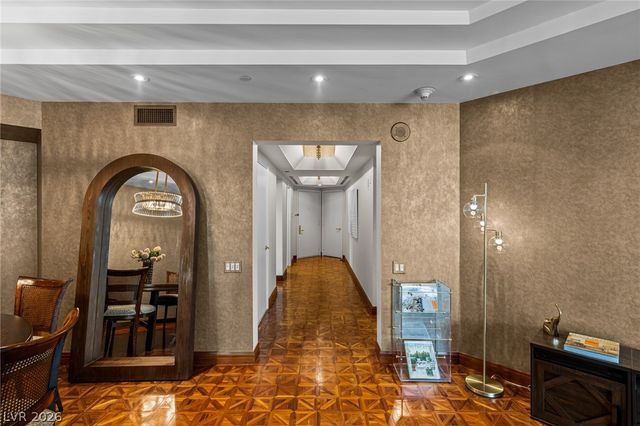 2877 Paradise Road 504, Las Vegas, NV 89109