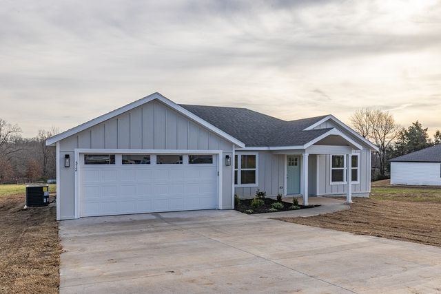 312 Madison 8965, Huntsville, AR 72740