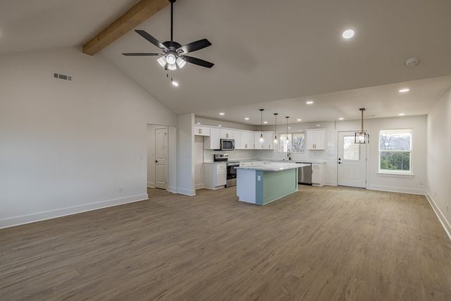 312 Madison 8965, Huntsville, AR 72740