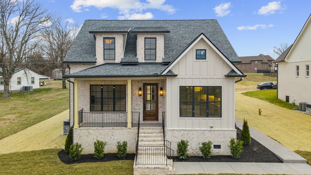 1125 Joe Martin Ln, Lebanon, TN 37087