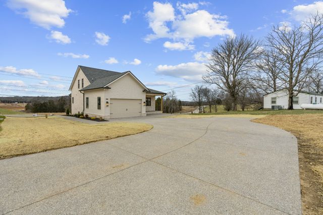 1125 Joe Martin Ln, Lebanon, TN 37087