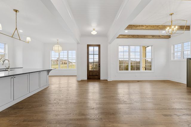 1125 Joe Martin Ln, Lebanon, TN 37087