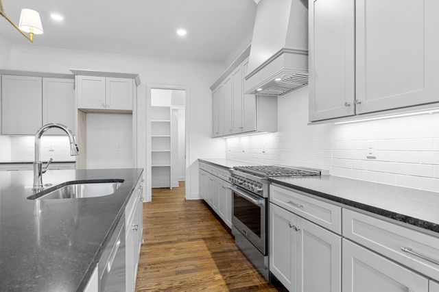 1125 Joe Martin Ln, Lebanon, TN 37087