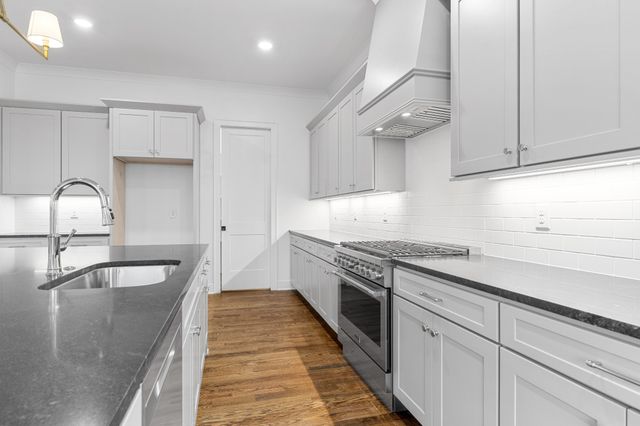 1125 Joe Martin Ln, Lebanon, TN 37087