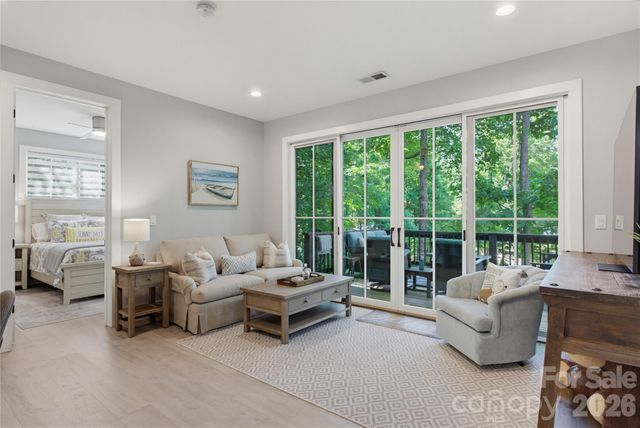 561 Harbor Ridge Drive, Tuckasegee, NC 28783