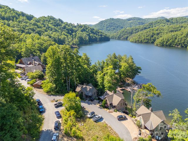 561 Harbor Ridge Drive, Tuckasegee, NC 28783
