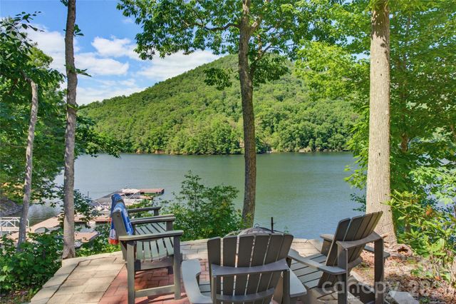 561 Harbor Ridge Drive, Tuckasegee, NC 28783