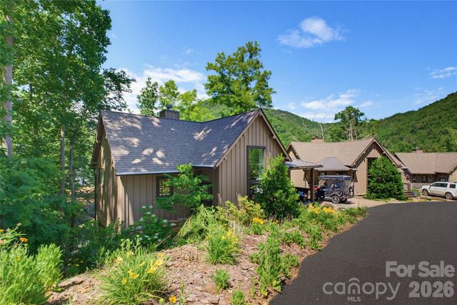 561 Harbor Ridge Drive, Tuckasegee, NC 28783