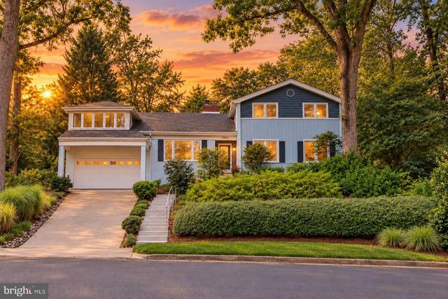 3733 30TH RD N, Arlington, VA 22207