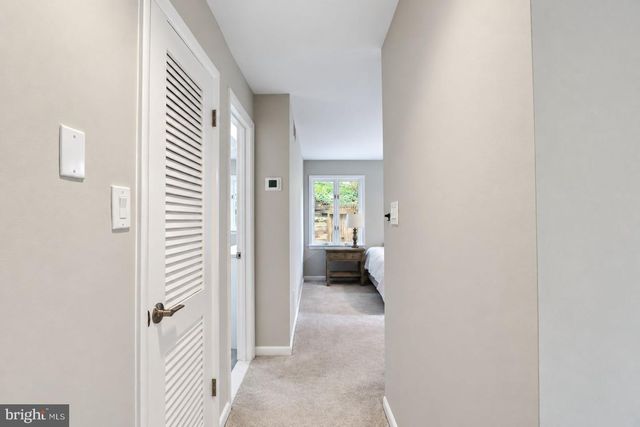 3733 30TH RD N, Arlington, VA 22207