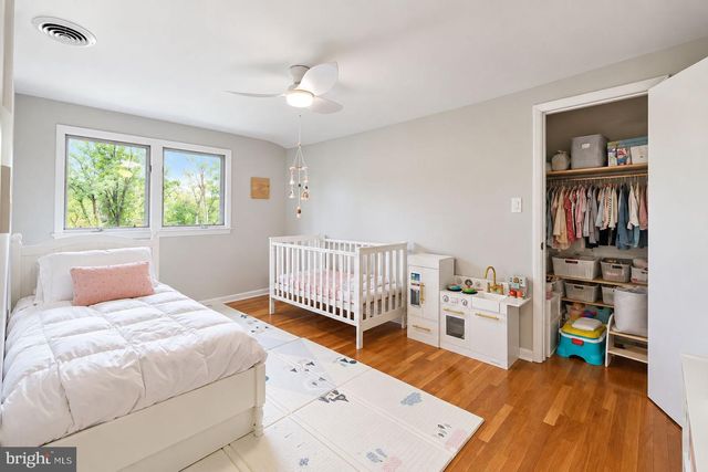 3733 30TH RD N, Arlington, VA 22207