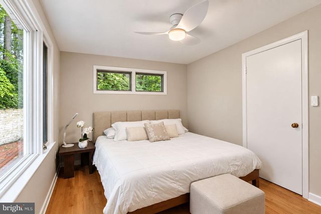 3733 30TH RD N, Arlington, VA 22207