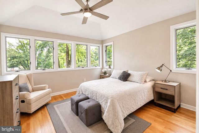 3733 30TH RD N, Arlington, VA 22207