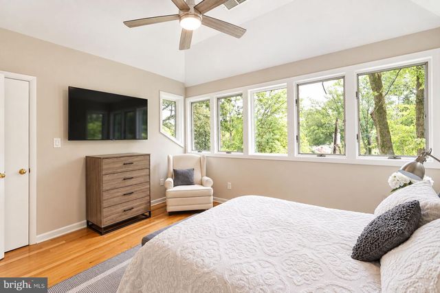 3733 30TH RD N, Arlington, VA 22207