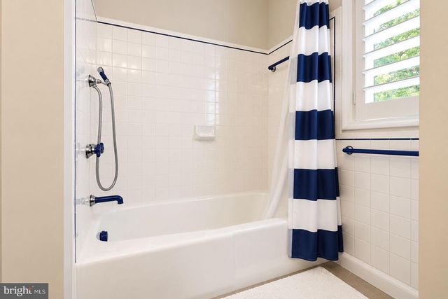 3733 30TH RD N, Arlington, VA 22207