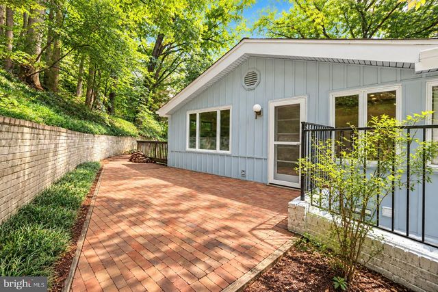 3733 30TH RD N, Arlington, VA 22207