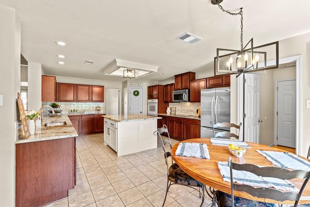 2140 County Road 305, Rockdale, TX 76567