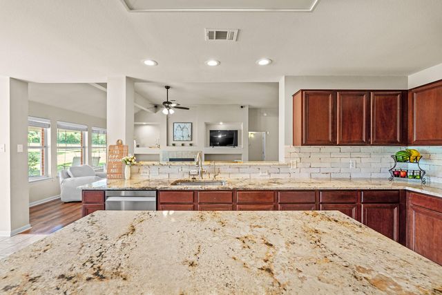 2140 County Road 305, Rockdale, TX 76567