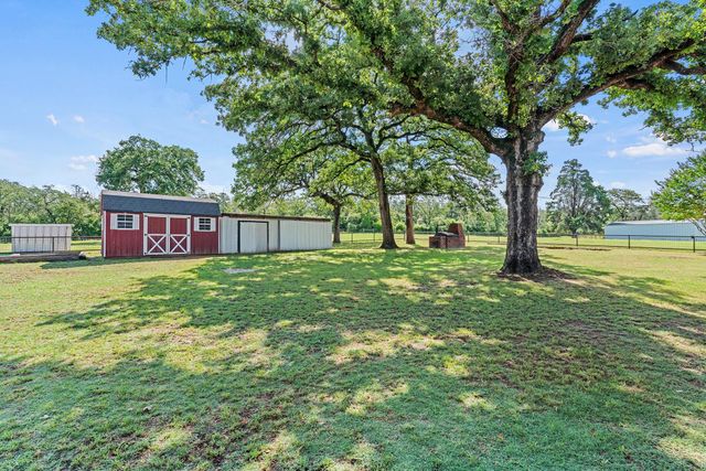 2140 County Road 305, Rockdale, TX 76567