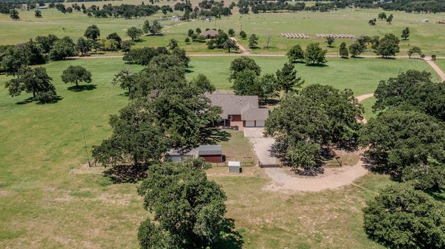 2140 County Road 305, Rockdale, TX 76567