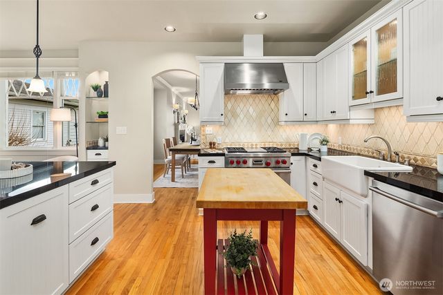 1519 Grand Avenue, Everett, WA 98201