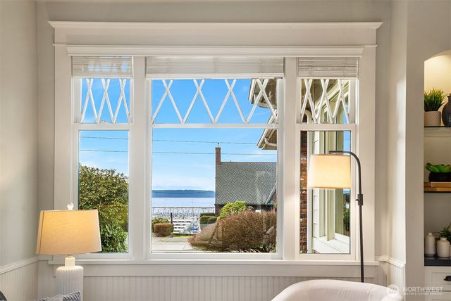 1519 Grand Avenue, Everett, WA 98201