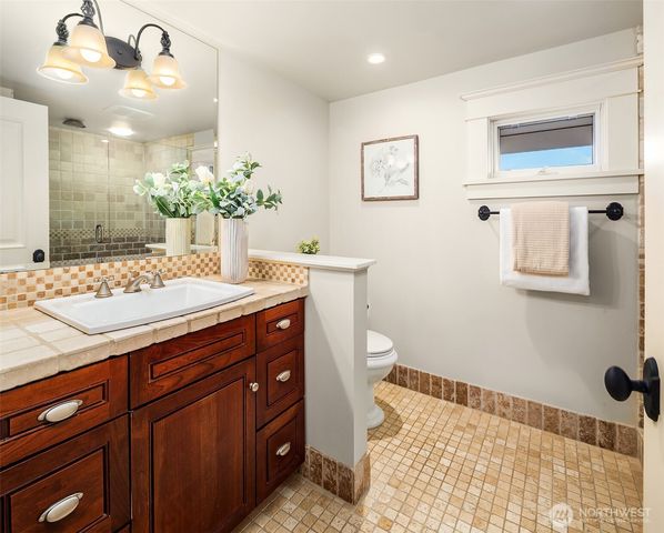 1519 Grand Avenue, Everett, WA 98201