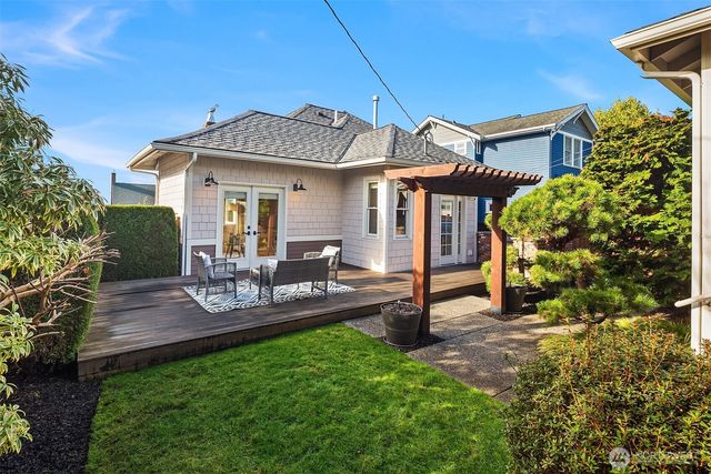 1519 Grand Avenue, Everett, WA 98201