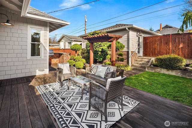 1519 Grand Avenue, Everett, WA 98201