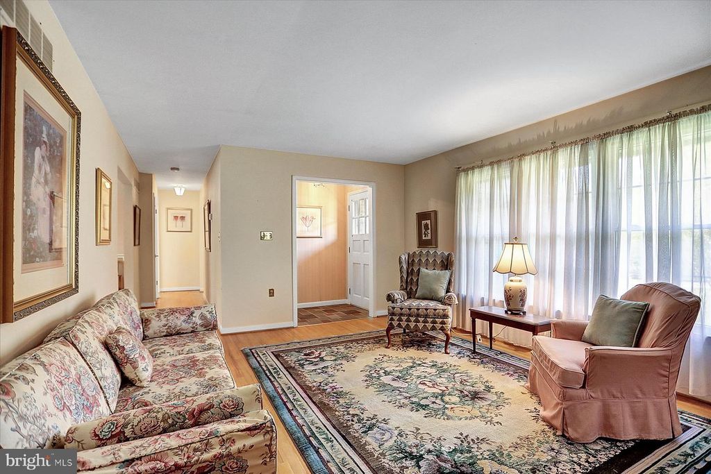 Image 10 of property listing at 401 SASSAFRAS CT, Bel Air, MD 21015