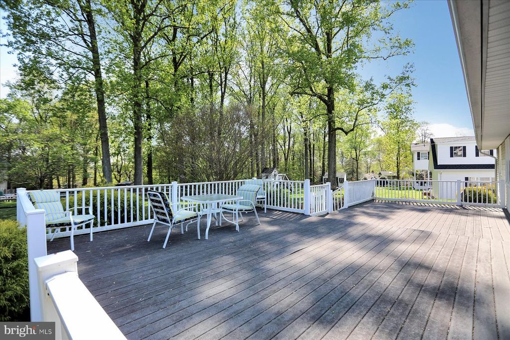 Image 6 of property listing at 401 SASSAFRAS CT, Bel Air, MD 21015