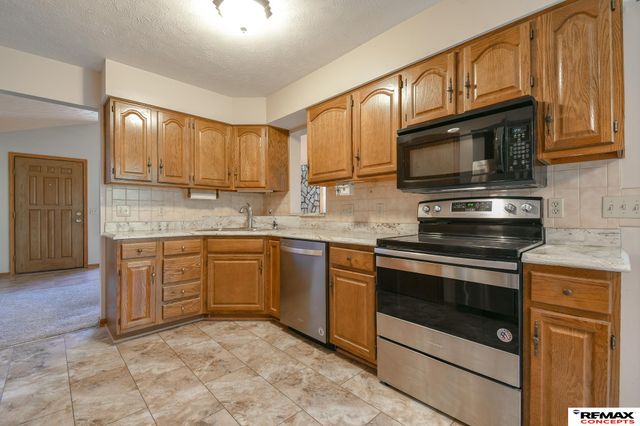 1740 Fairchild Drive, Crete, NE 68333