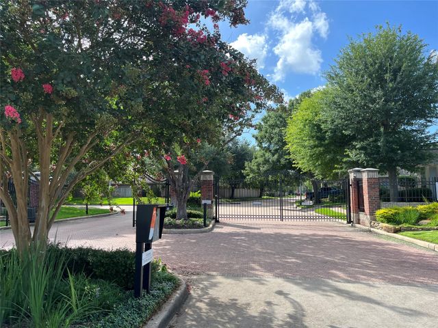 1107 Parkhaven Lane, Houston, TX 77077