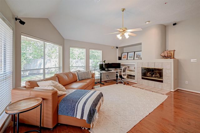 1107 Parkhaven Lane, Houston, TX 77077