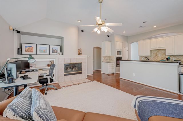 1107 Parkhaven Lane, Houston, TX 77077
