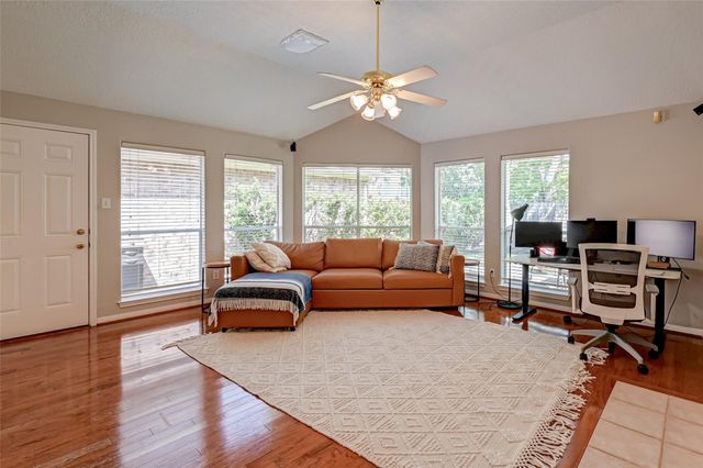 1107 Parkhaven Lane, Houston, TX 77077