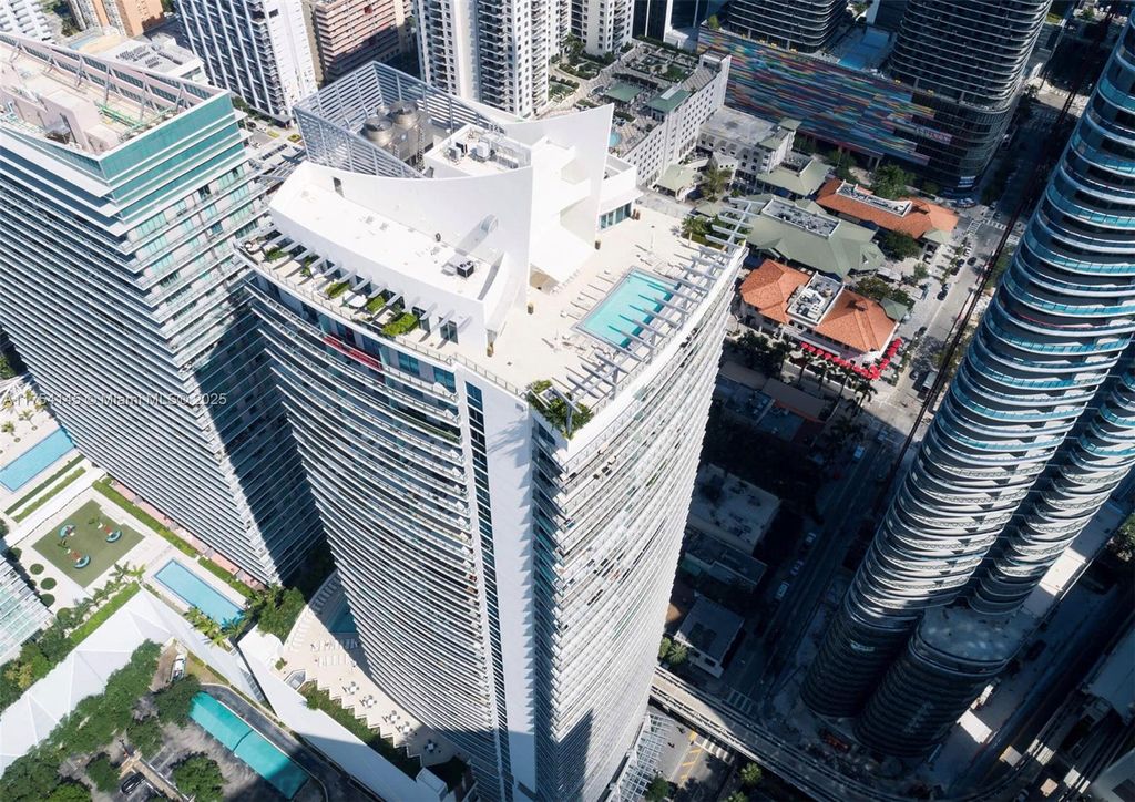 501 NE 31st St 2009, Miami, FL 33137